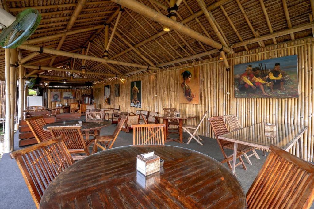 Oyo 2380 Alea Guesthouse Muntilan Extérieur photo